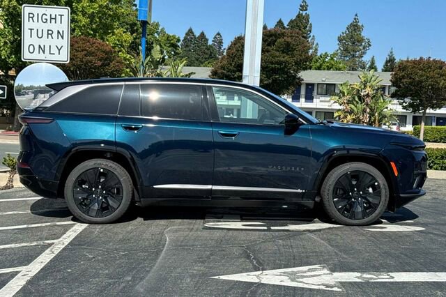 New 2025 Jeep Wagoneer Launch Edition image 3