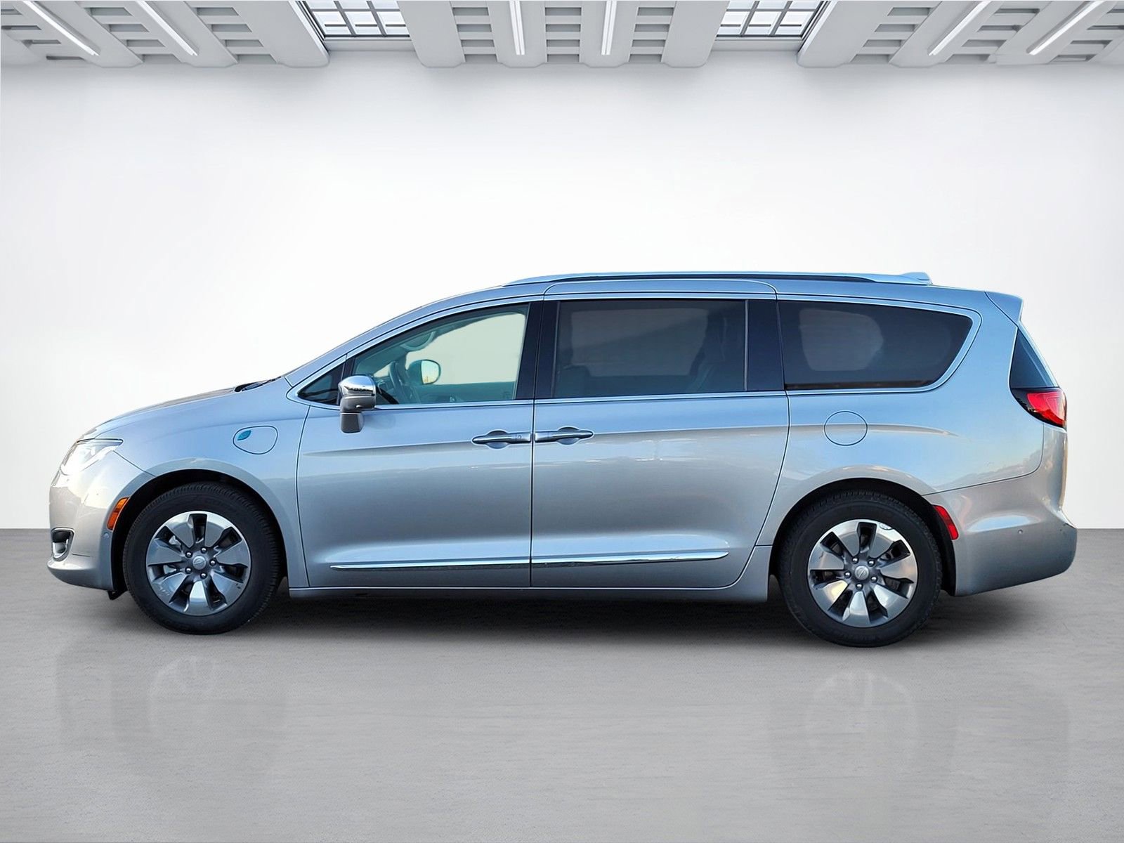 Used 2018 Chrysler Pacifica Limited w/ Advanced Safetytec Group image 15