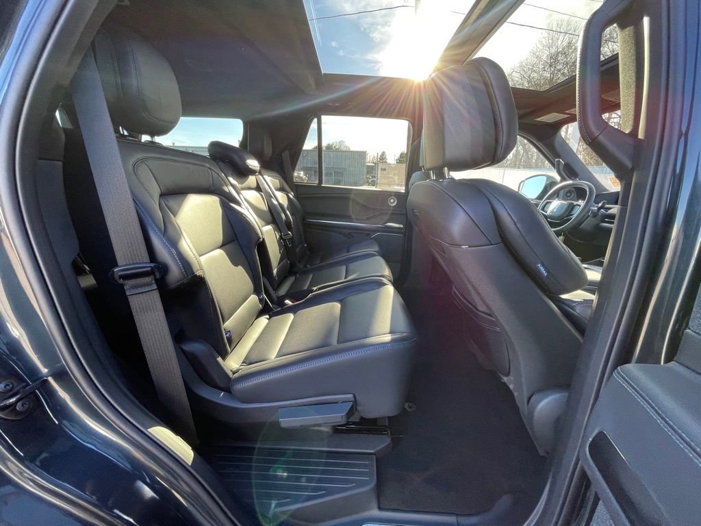 New 2025 Lincoln Navigator Reserve w/ Jet Appearance Package image 25