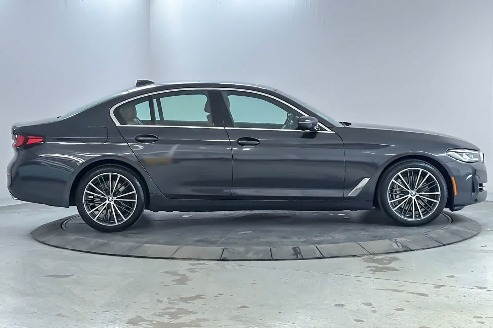 Used 2023 BMW 540i xDrive w/ Premium Package AWD/4WD image 8