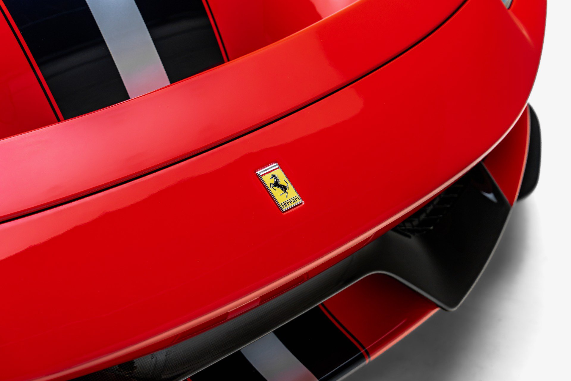 Used 2019 Ferrari 488 Pista Coupe RWD image 22