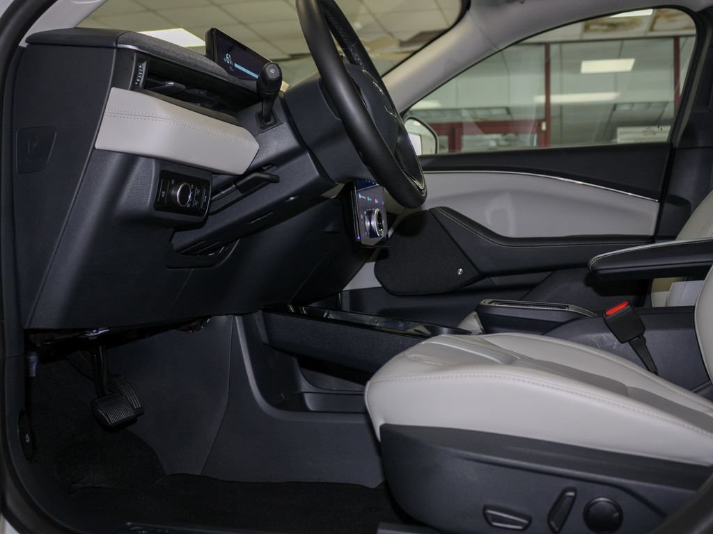 Used 2025 Ford Mustang Mach-E Premium AWD/4WD image 10