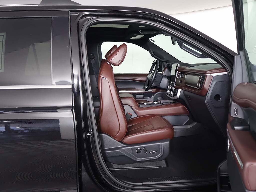 Used 2024 Ford Expedition Max Limited image 34