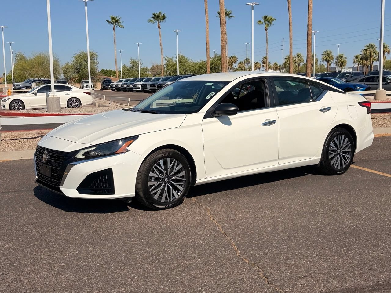 Certified 2025 Nissan Altima 2.5 SV FWD image 2