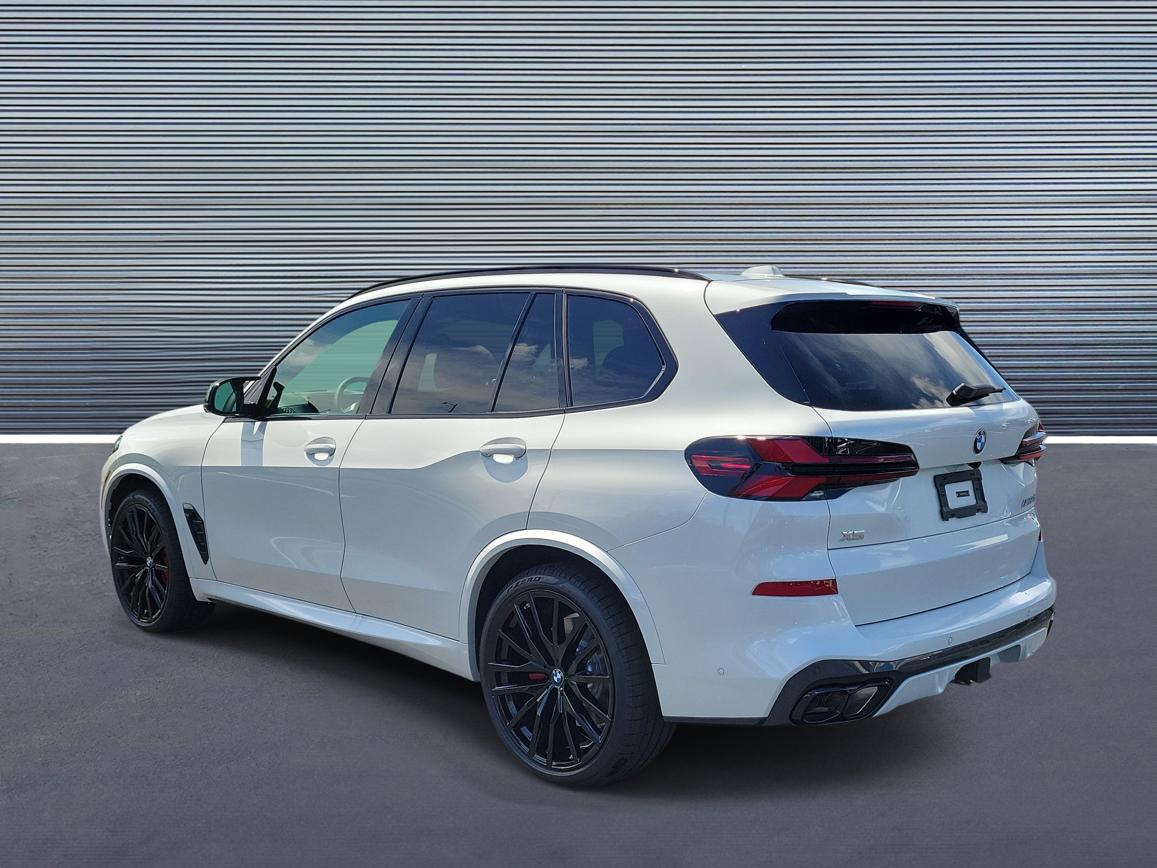 New 2026 BMW X5 M60i AWD/4WD image 4