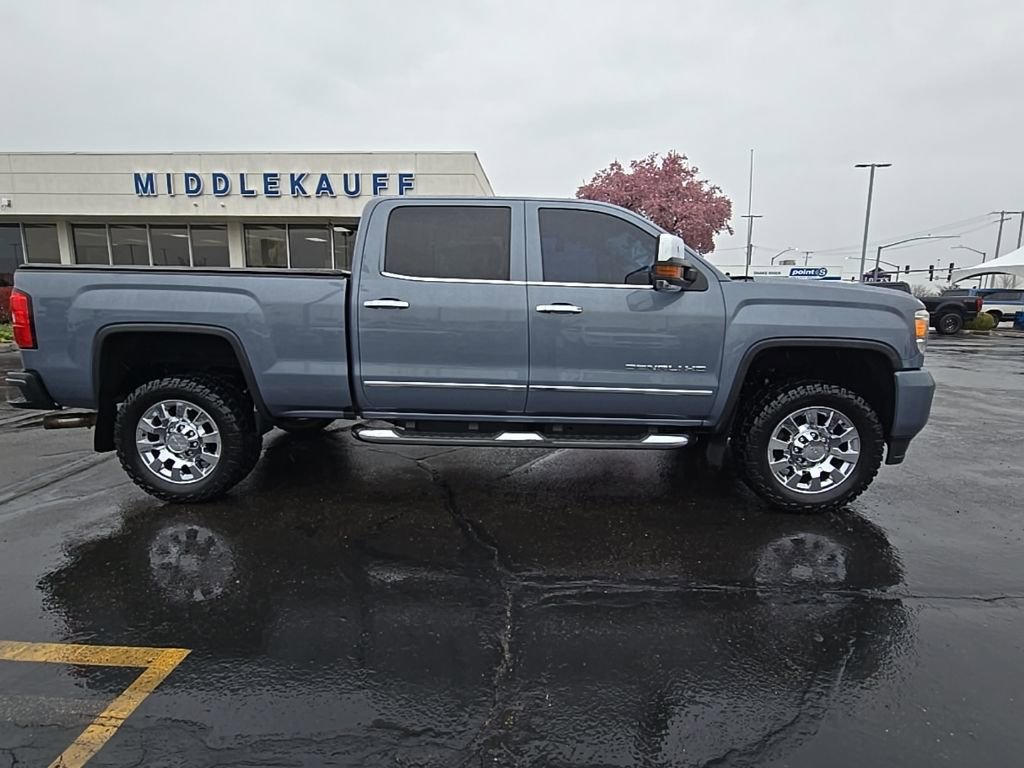 Used 2016 GMC Sierra 2500 Denali w/ Driver Alert Package image 2