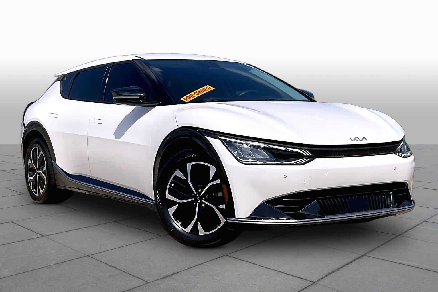 Used 2022 Kia EV6 Wind RWD image 2