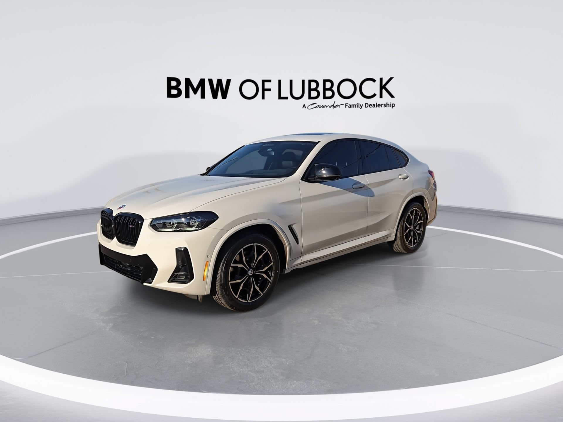 Used 2023 BMW X4 M40i AWD/4WD image 4
