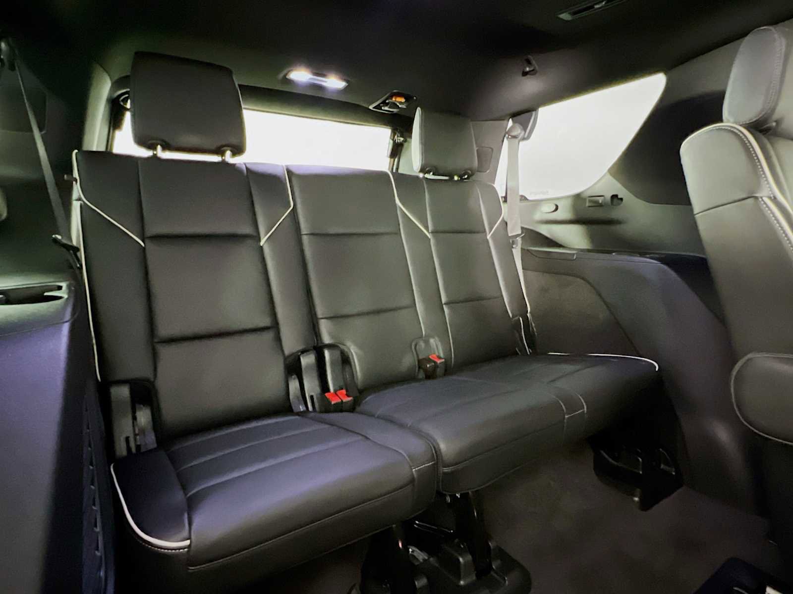 Used 2023 Cadillac Escalade Premium Luxury image 28