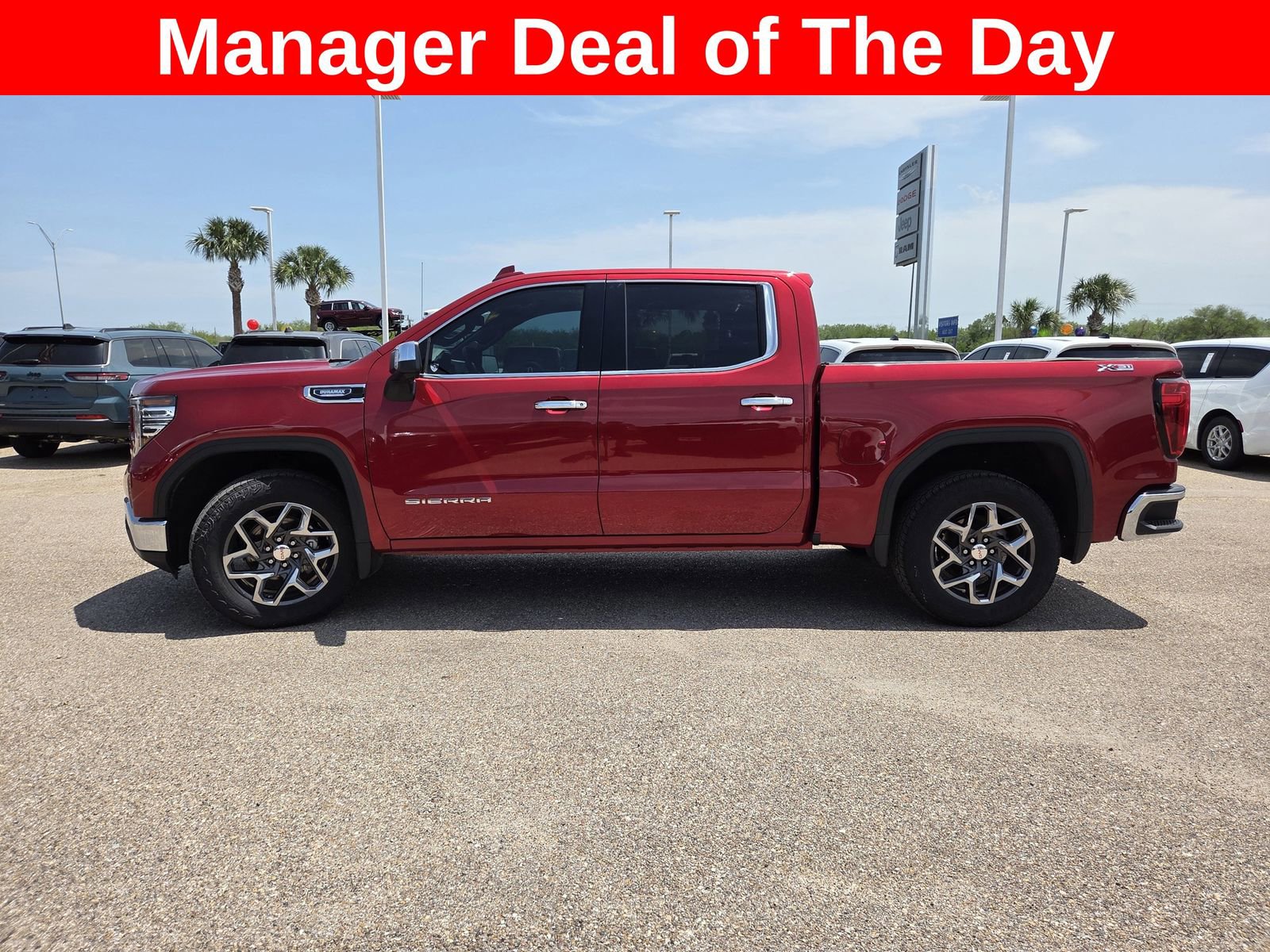 Used 2024 GMC Sierra 1500 SLT w/ SLT Premium Plus Package AWD/4WD image 4