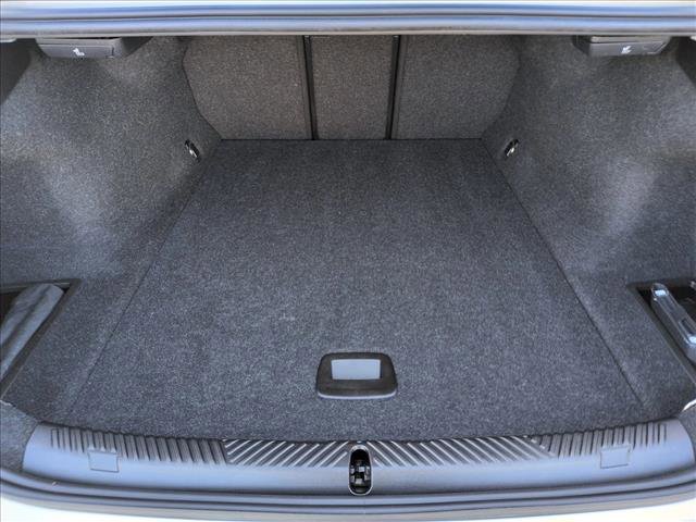 Used 2025 BMW i5 eDrive40i w/ Premium Package image 6