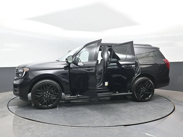 New 2026 Ford Expedition Platinum w/ Stealth Performance Package AWD/4WD image 31
