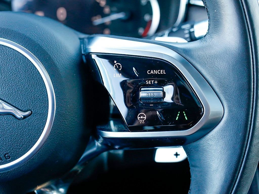 Used 2022 Jaguar F-PACE S AWD/4WD image 39