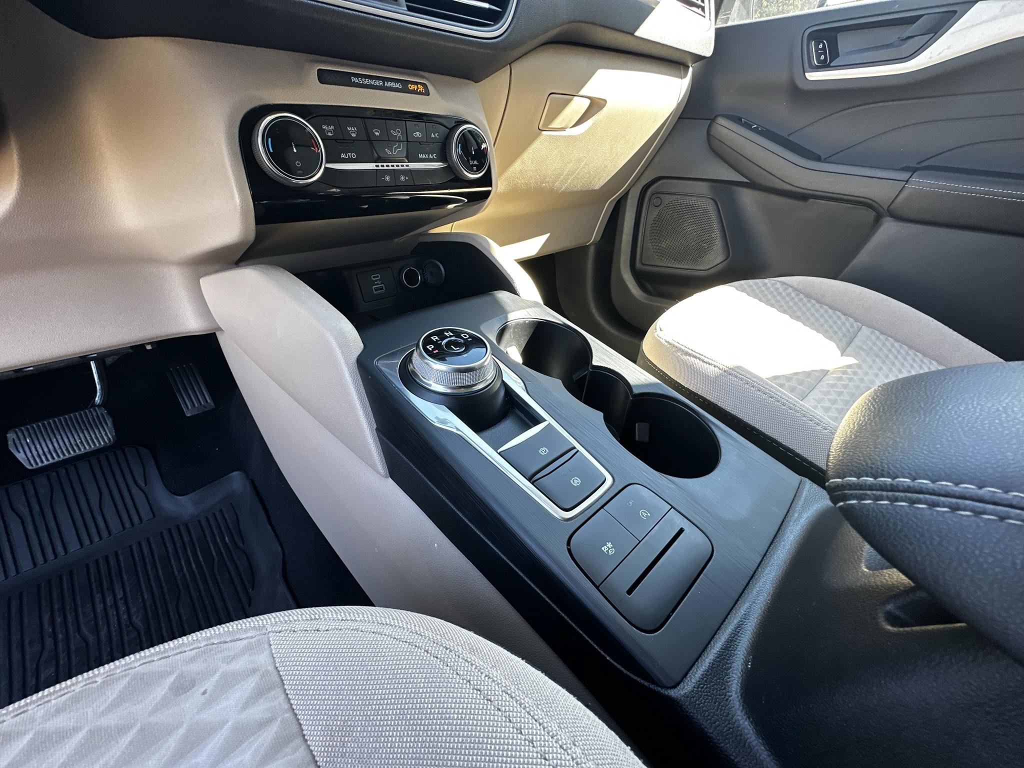 Used 2022 Ford Escape SE w/ Convenience Package FWD image 20
