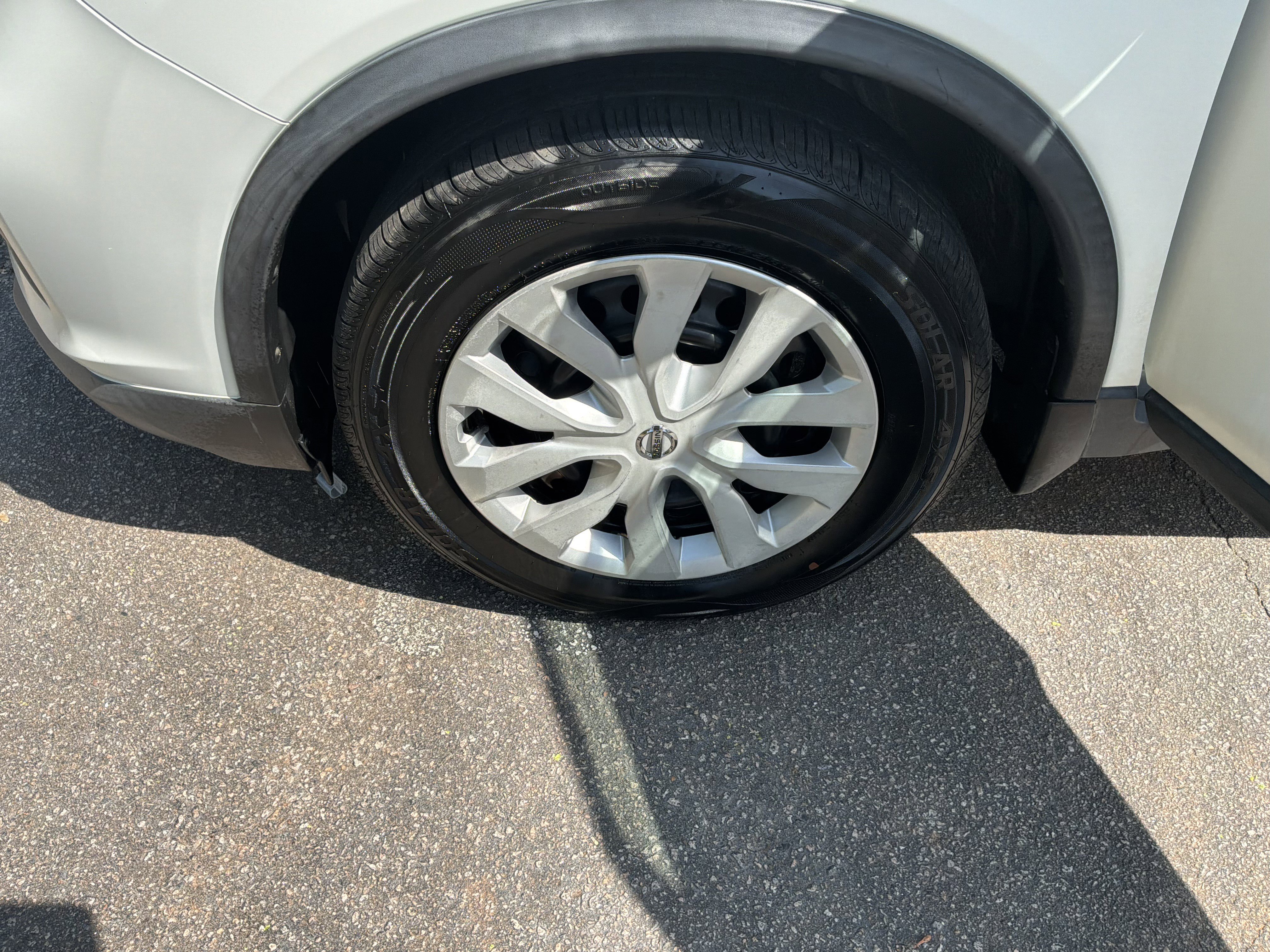 Used 2019 Nissan Rogue S image 20