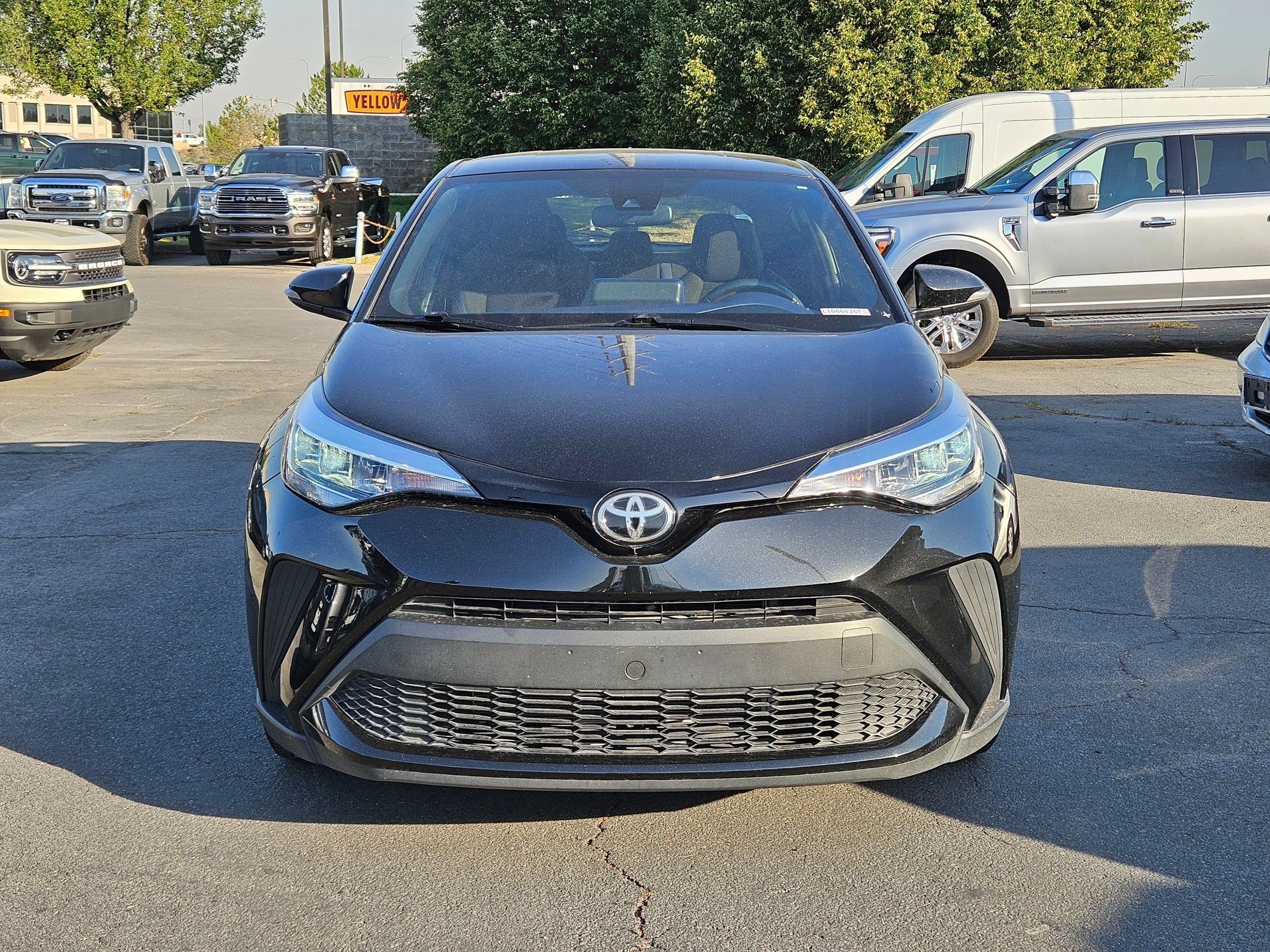 Used 2020 Toyota C-HR XLE FWD image 12
