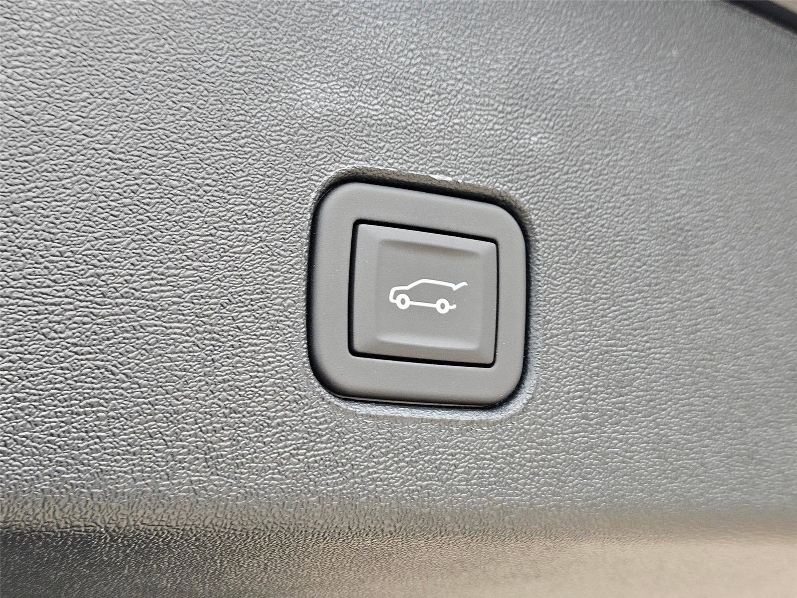 New 2026 Cadillac Optiq Luxury 1 RWD image 28