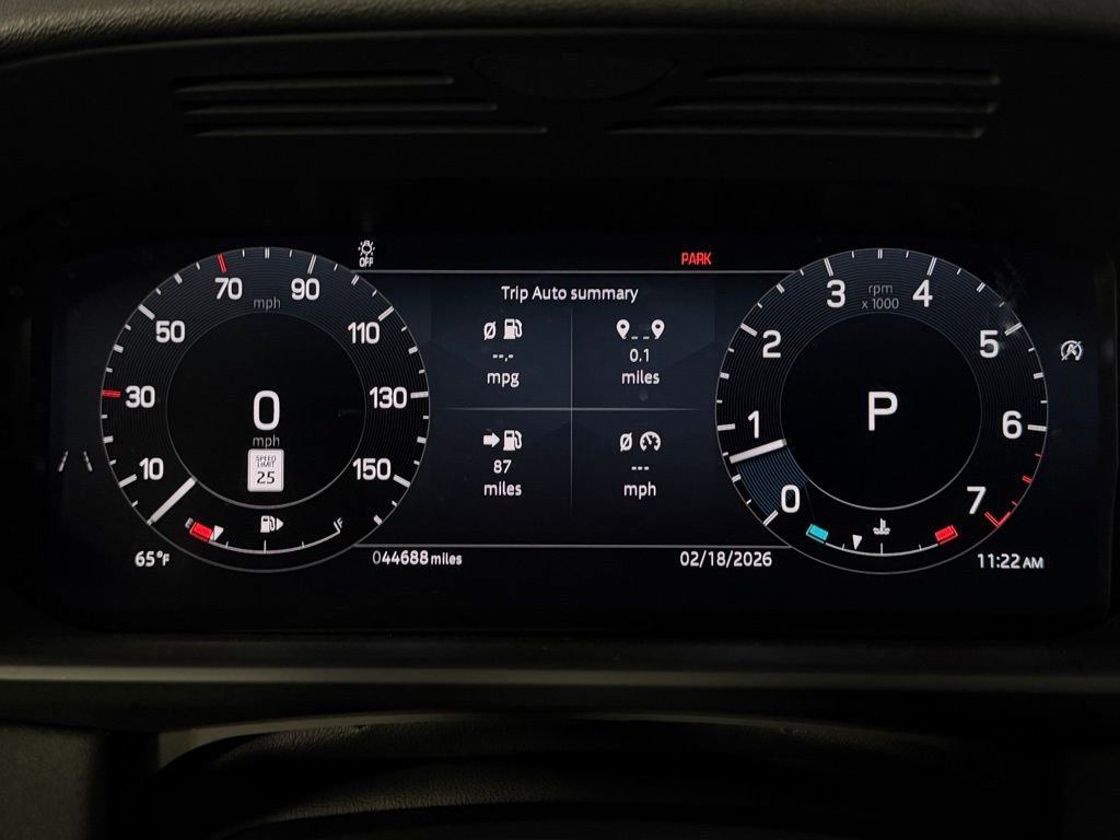 Used 2024 Land Rover Discovery S image 13