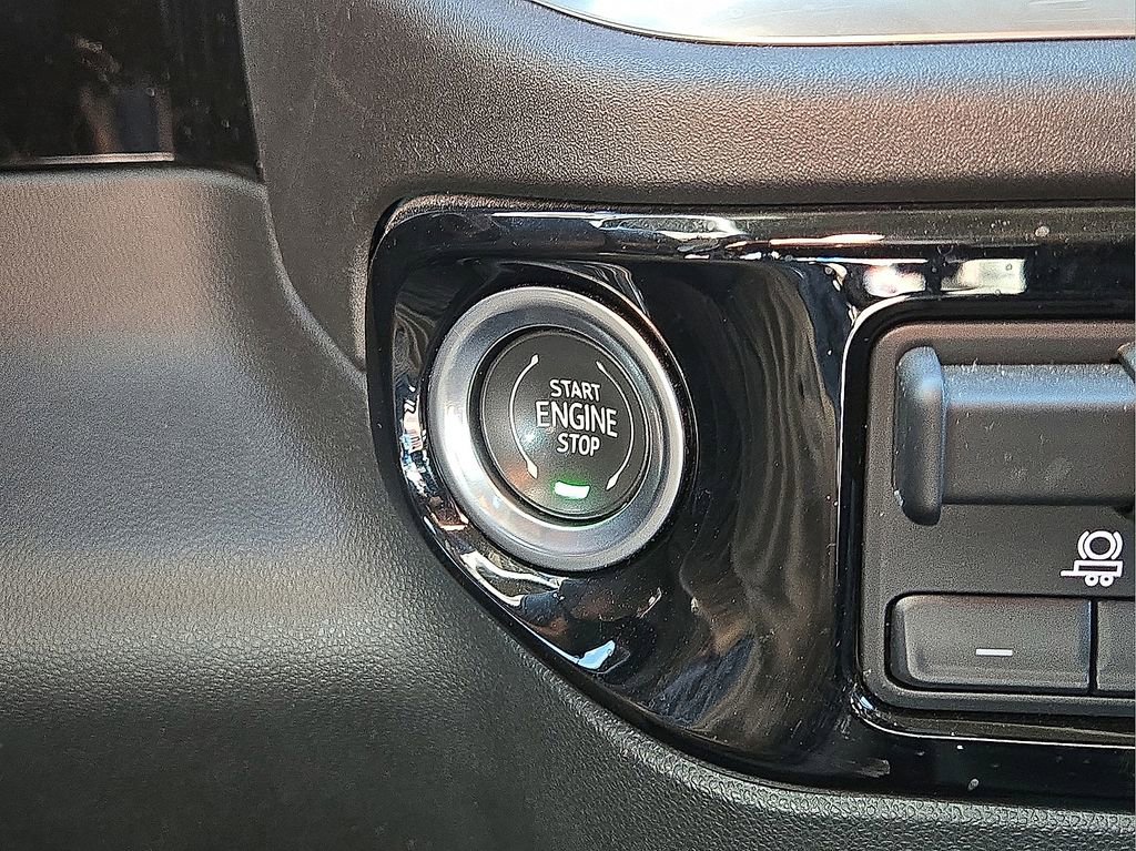 Used 2023 Chevrolet Silverado 1500 LT image 29
