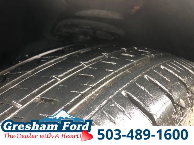 Used 2024 Ford Explorer XLT w/ Equipment Group 202A AWD/4WD image 31