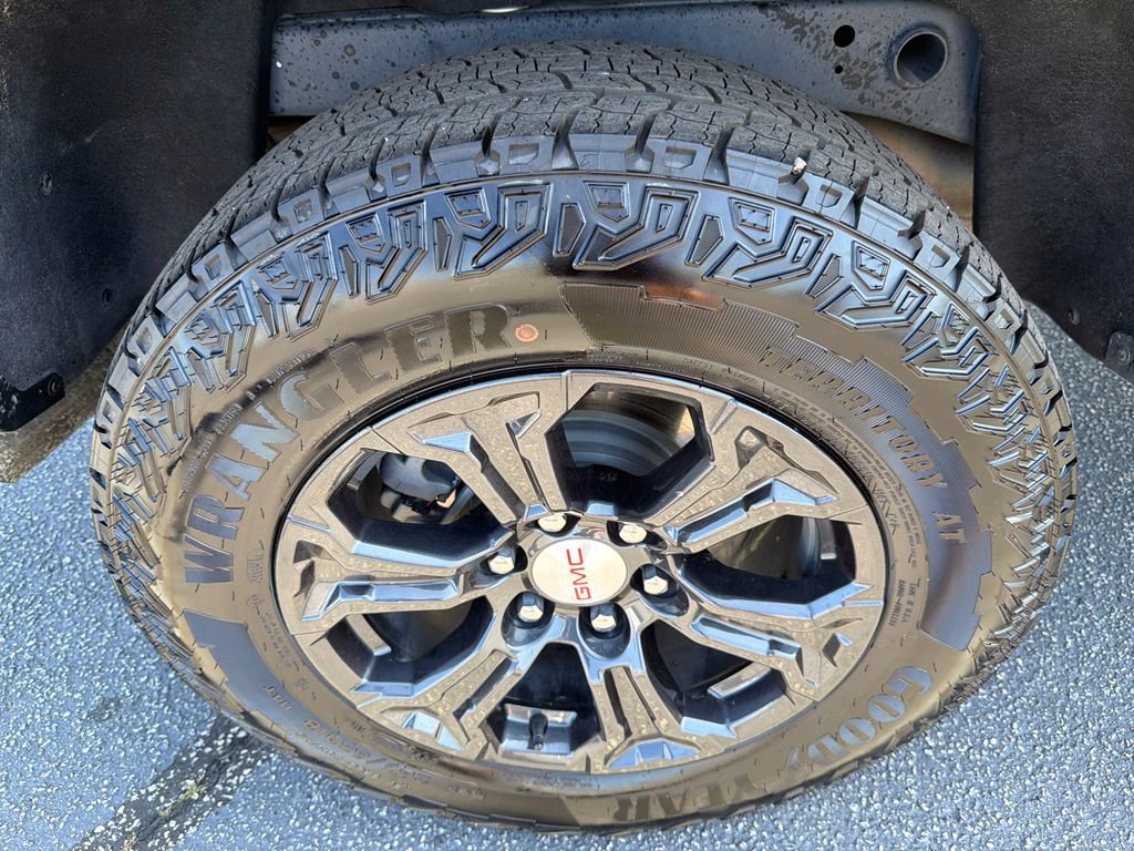 Used 2024 GMC Canyon Elevation w/ Trailering Package image 17