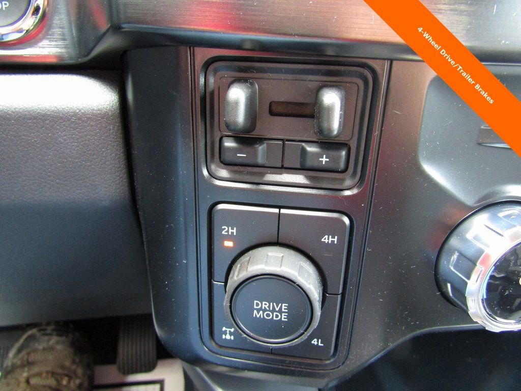 New 2026 Ford F250 Lariat w/ Black Appearance Package image 16