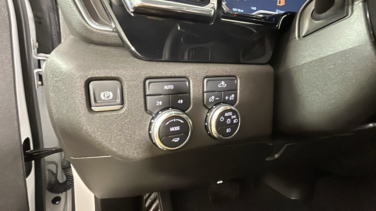 Used 2025 GMC Sierra 1500 Elevation AWD/4WD image 21