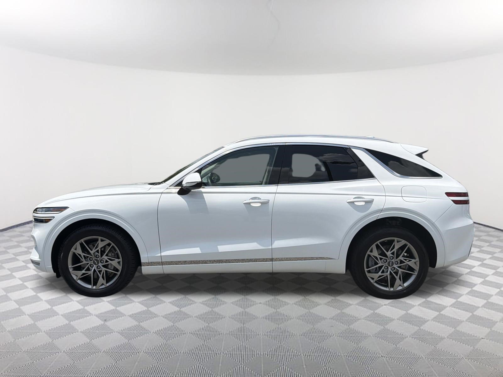 Used 2025 Genesis GV70 2.5T AWD/4WD image 14