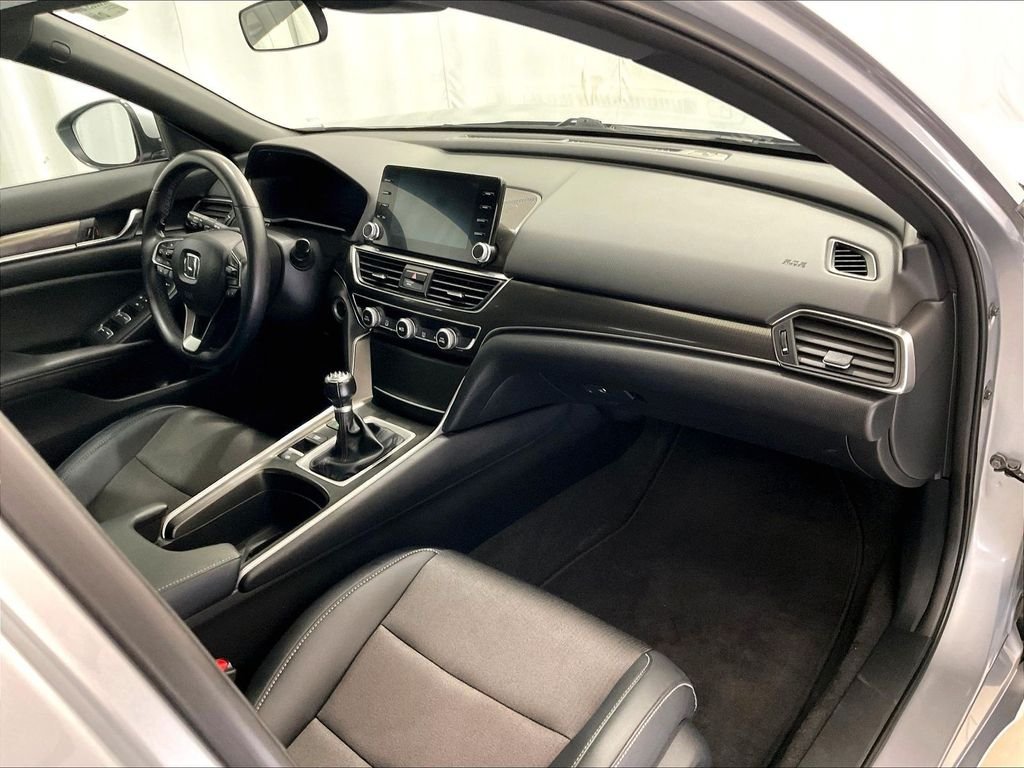 Used 2018 Honda Accord Sport image 14