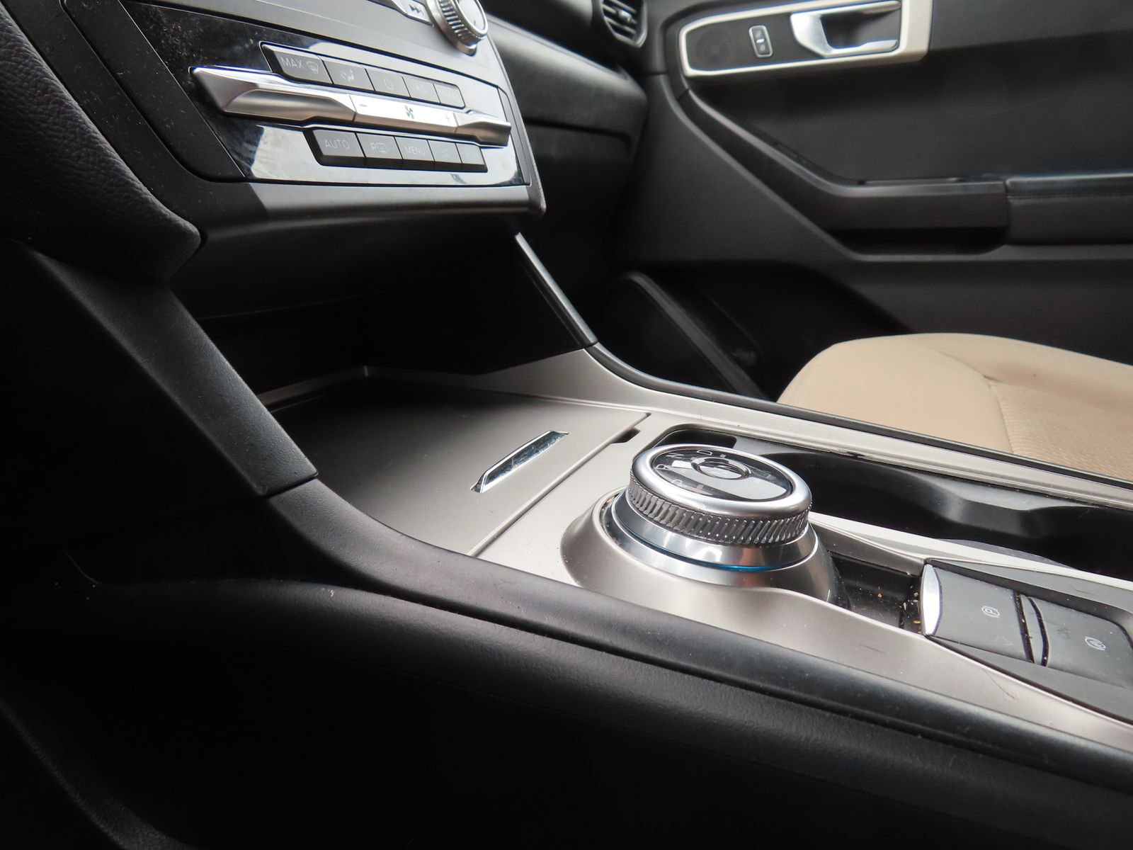 Used 2020 Ford Explorer 4WD image 24