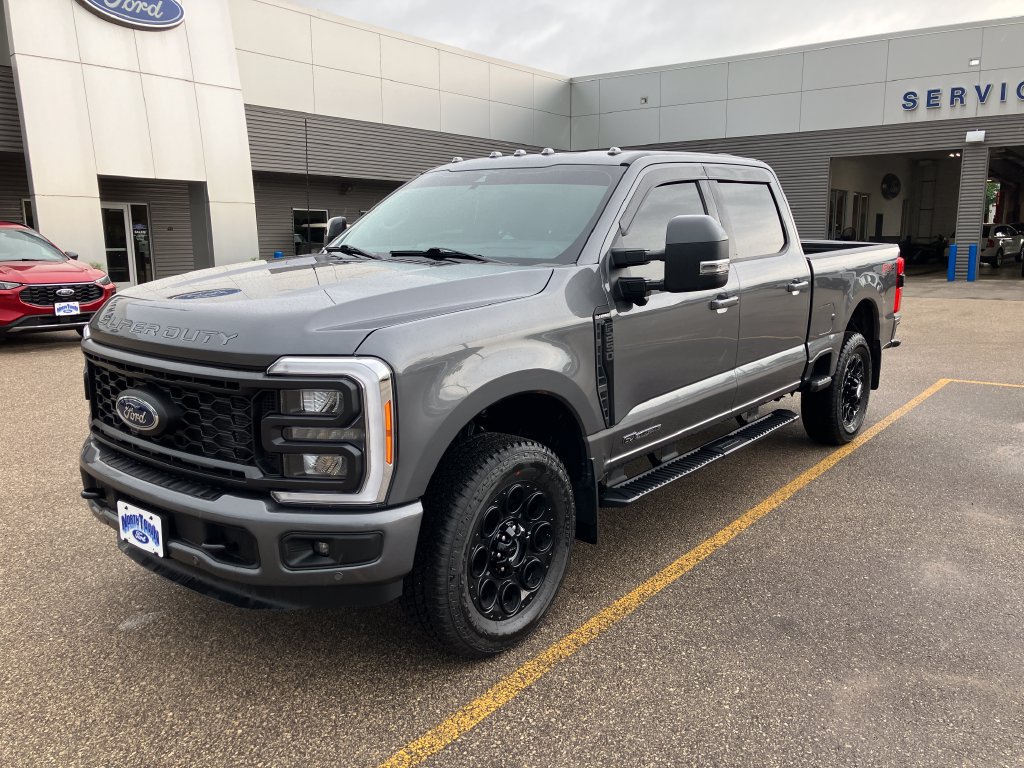 Used 2023 Ford F250 Lariat w/ Lariat Ultimate Package AWD/4WD image 3