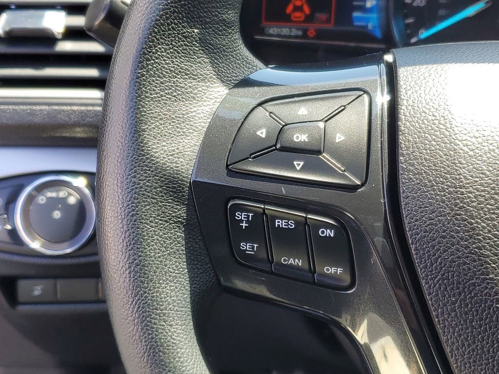 Used 2018 Ford Explorer XLT w/ Equipment Group 202A AWD/4WD image 16