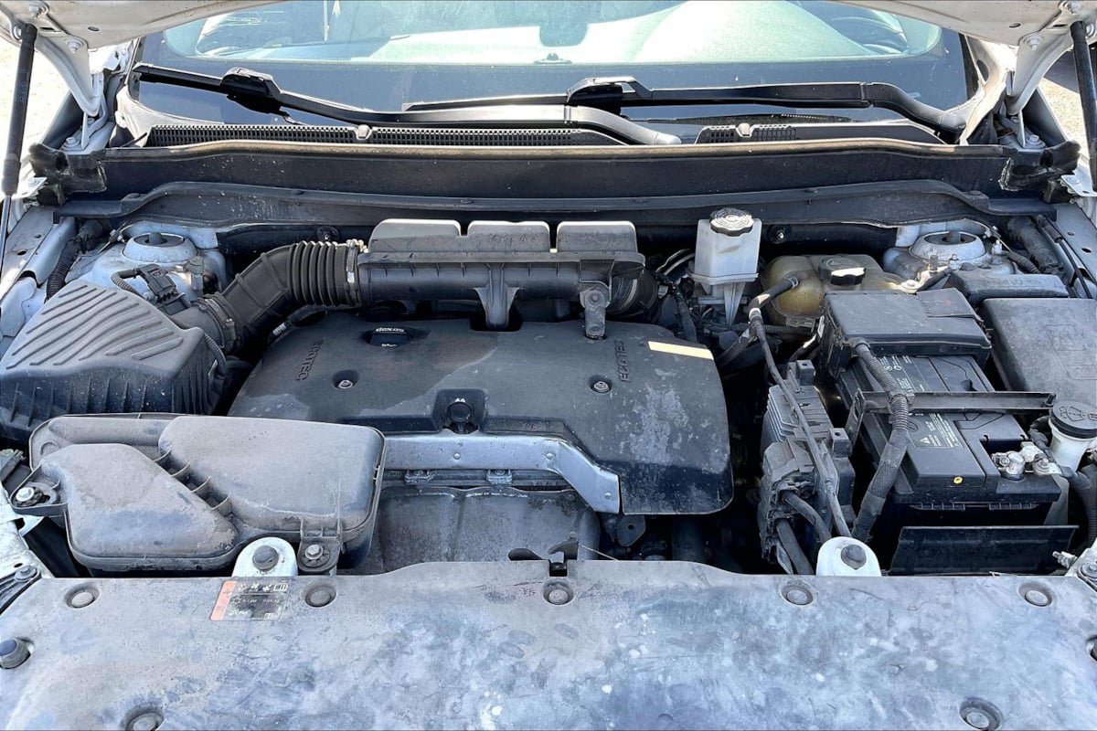 Used 2020 Buick Envision Essence w/ LPO, Cargo Package FWD image 10