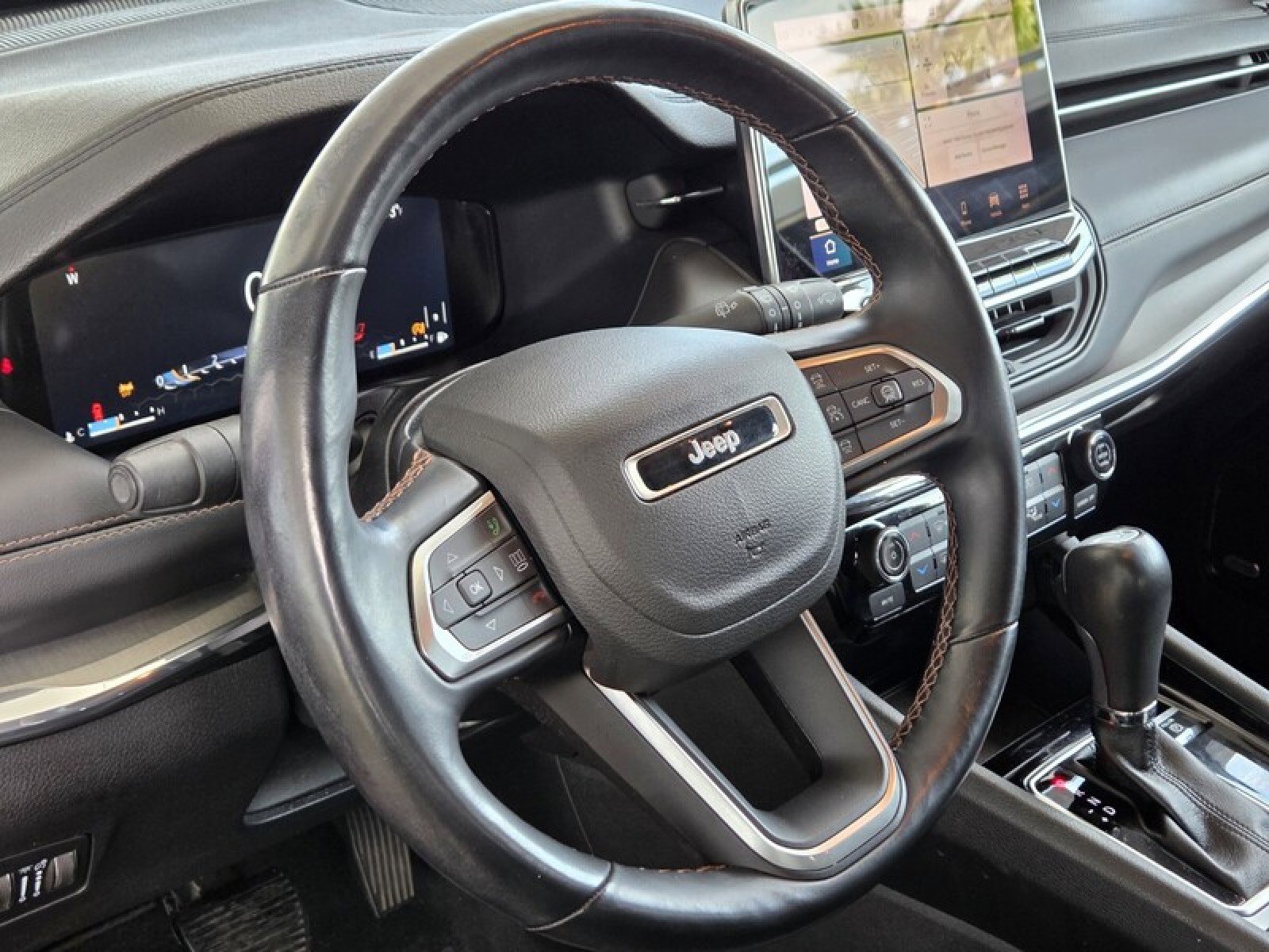 Used 2022 Jeep Compass Limited w/ (RED) Package AWD/4WD image 25