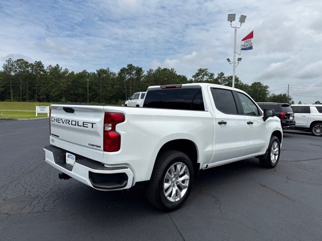 New 2026 Chevrolet Silverado 1500 Custom w/ LPO, Dark Essentials Package RWD image 3