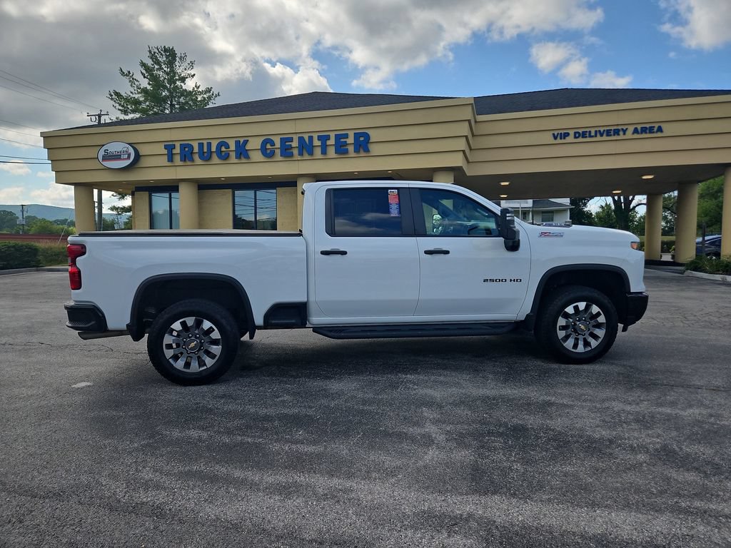 Used 2024 Chevrolet Silverado 2500 Custom w/ Custom Value Package AWD/4WD image 7