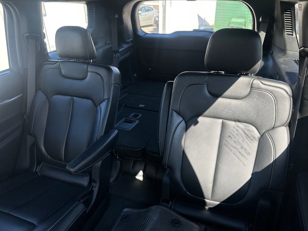 Used 2024 Jeep Grand Cherokee L Limited w/ Luxury Tech Group II image 53