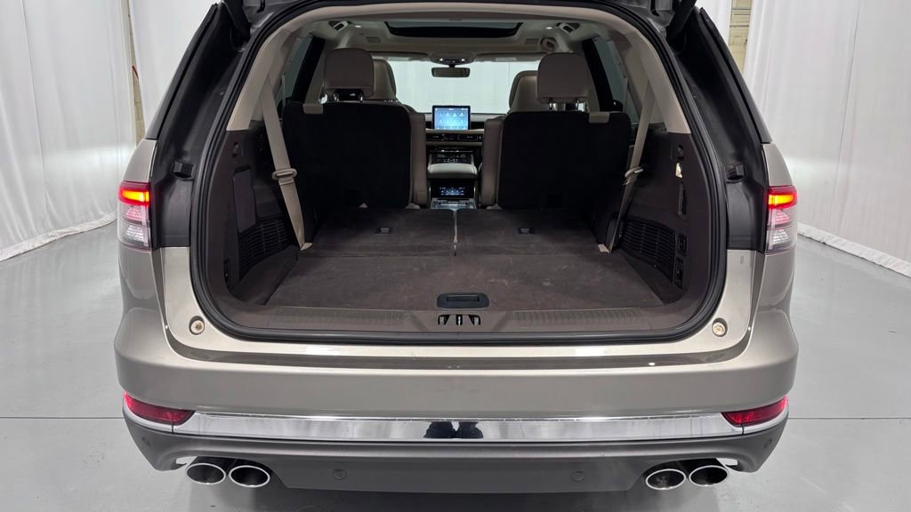 Used 2023 Lincoln Aviator Reserve w/ Equipment Group 201A AWD/4WD image 28