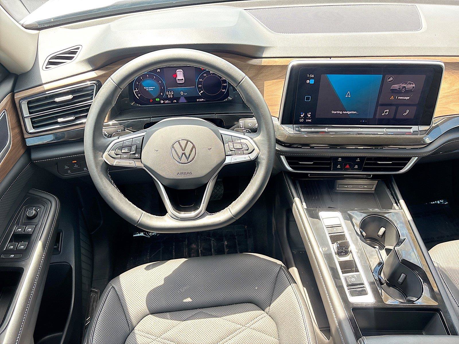 Used 2025 Volkswagen Atlas SE FWD image 21