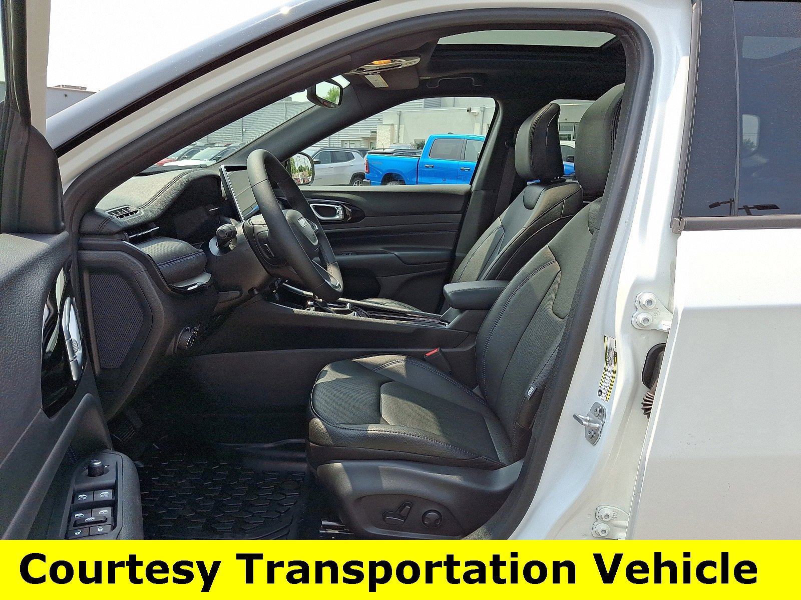 New 2025 Jeep Compass Limited w/ High Altitude Package image 10