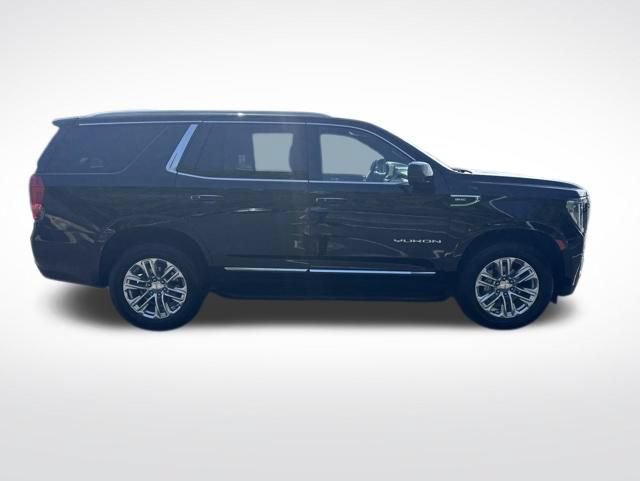 Used 2023 GMC Yukon SLT AWD/4WD image 7