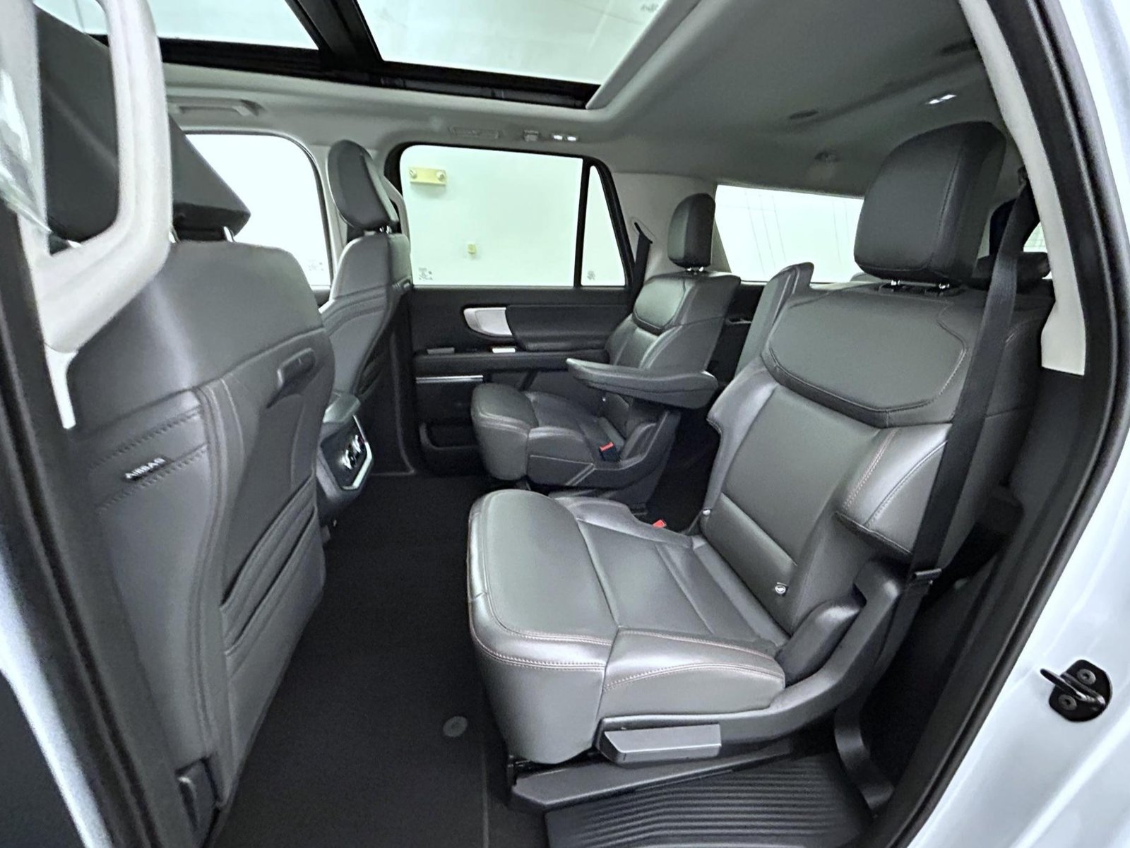 Used 2025 Ford Expedition Max Active AWD/4WD image 22
