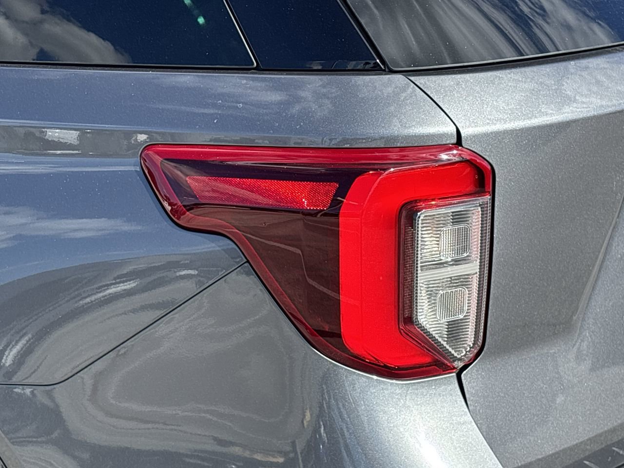 Used 2023 Ford Explorer ST w/ Equipment Group 401A image 7