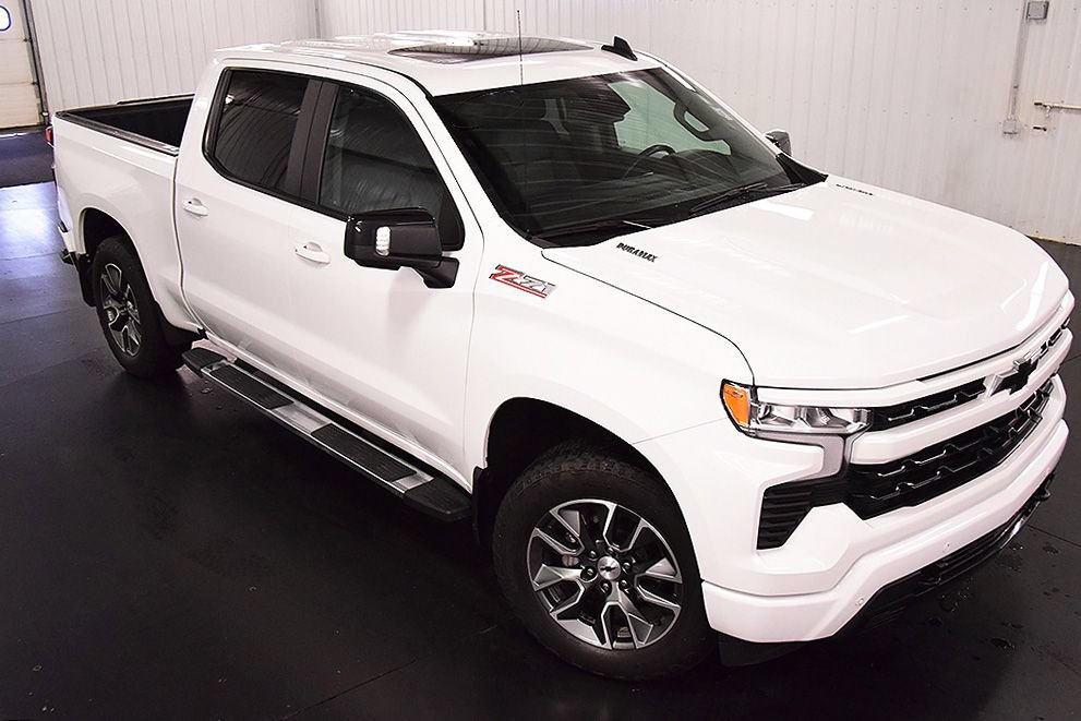 Used 2024 Chevrolet Silverado 1500 RST AWD/4WD image 10