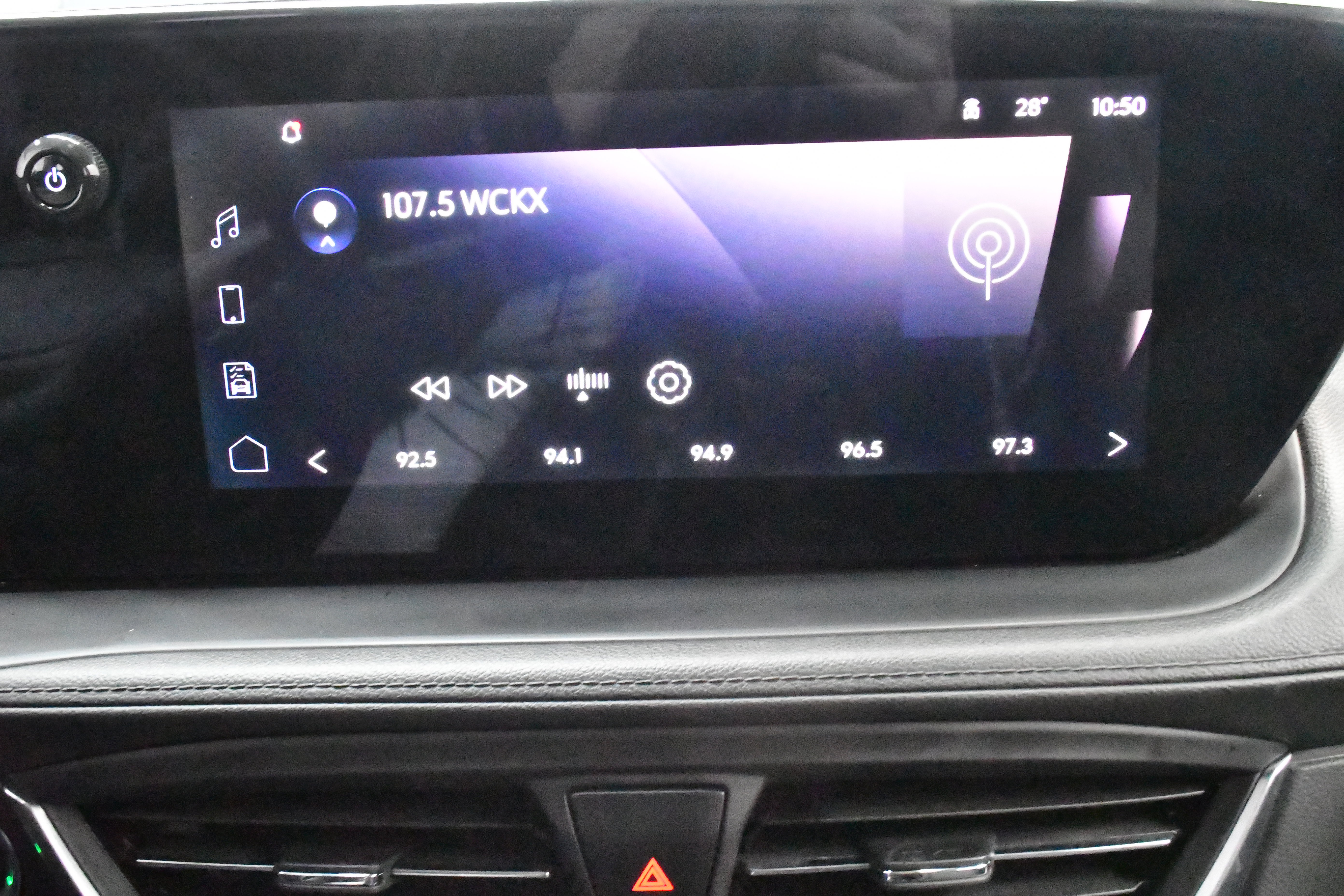 Used 2023 Buick Encore GX Select w/ Sport Touring Package image 33