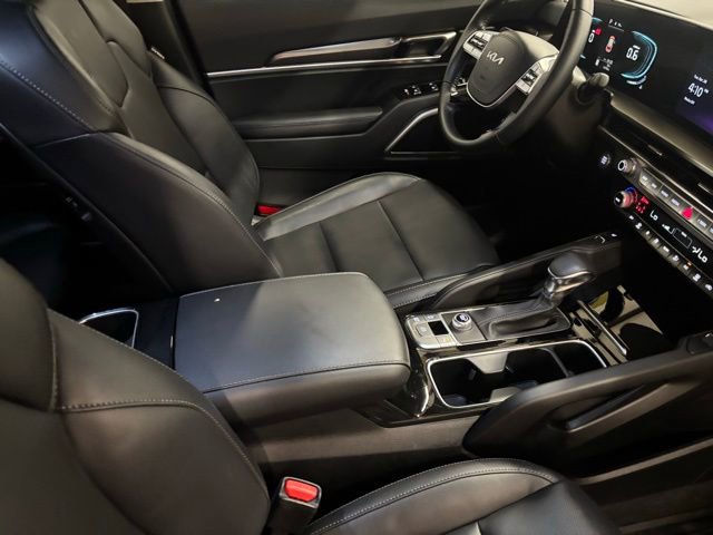 Used 2025 Kia Telluride S FWD image 23