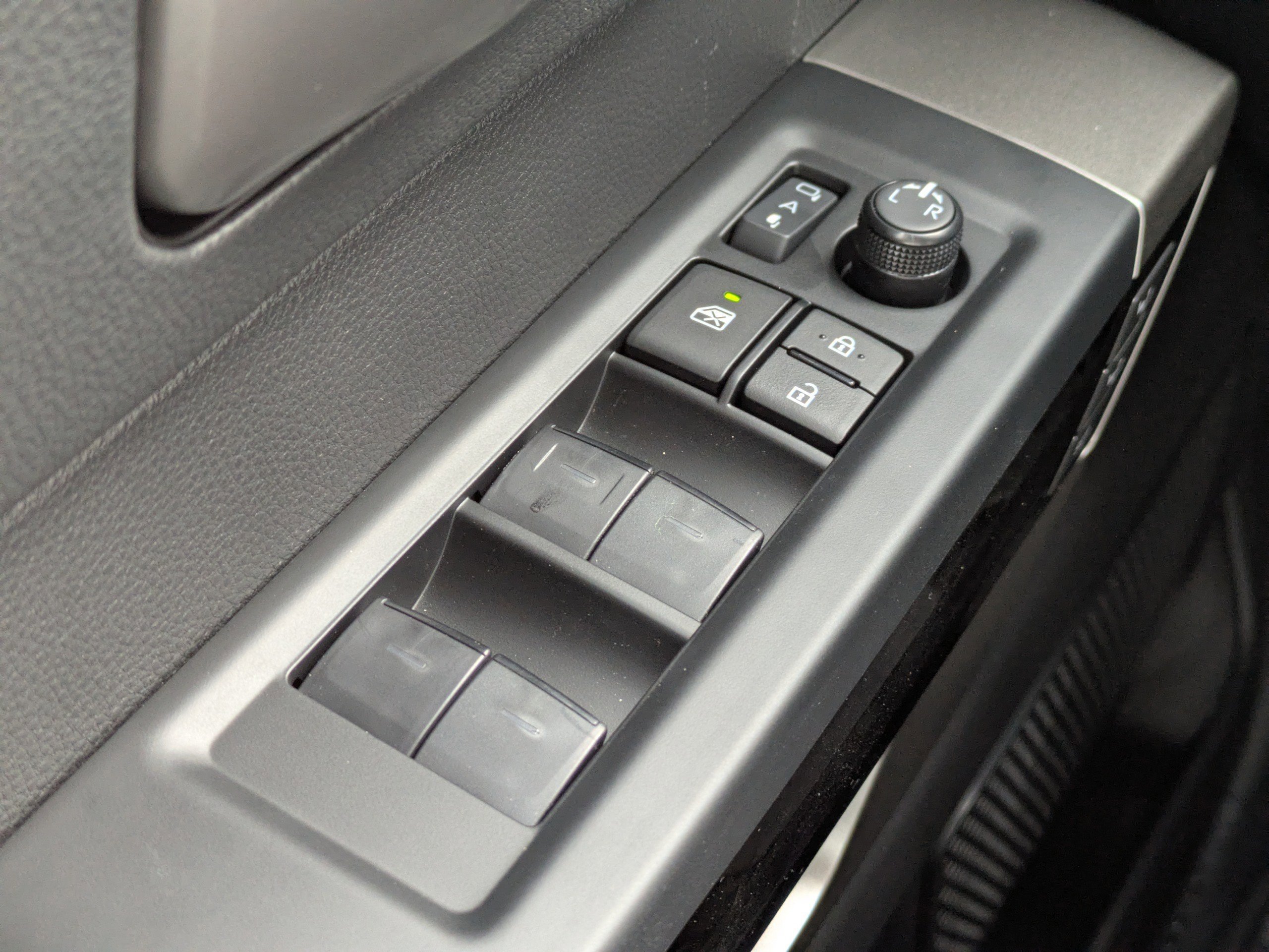 New 2026 Toyota Tundra Limited AWD/4WD image 25
