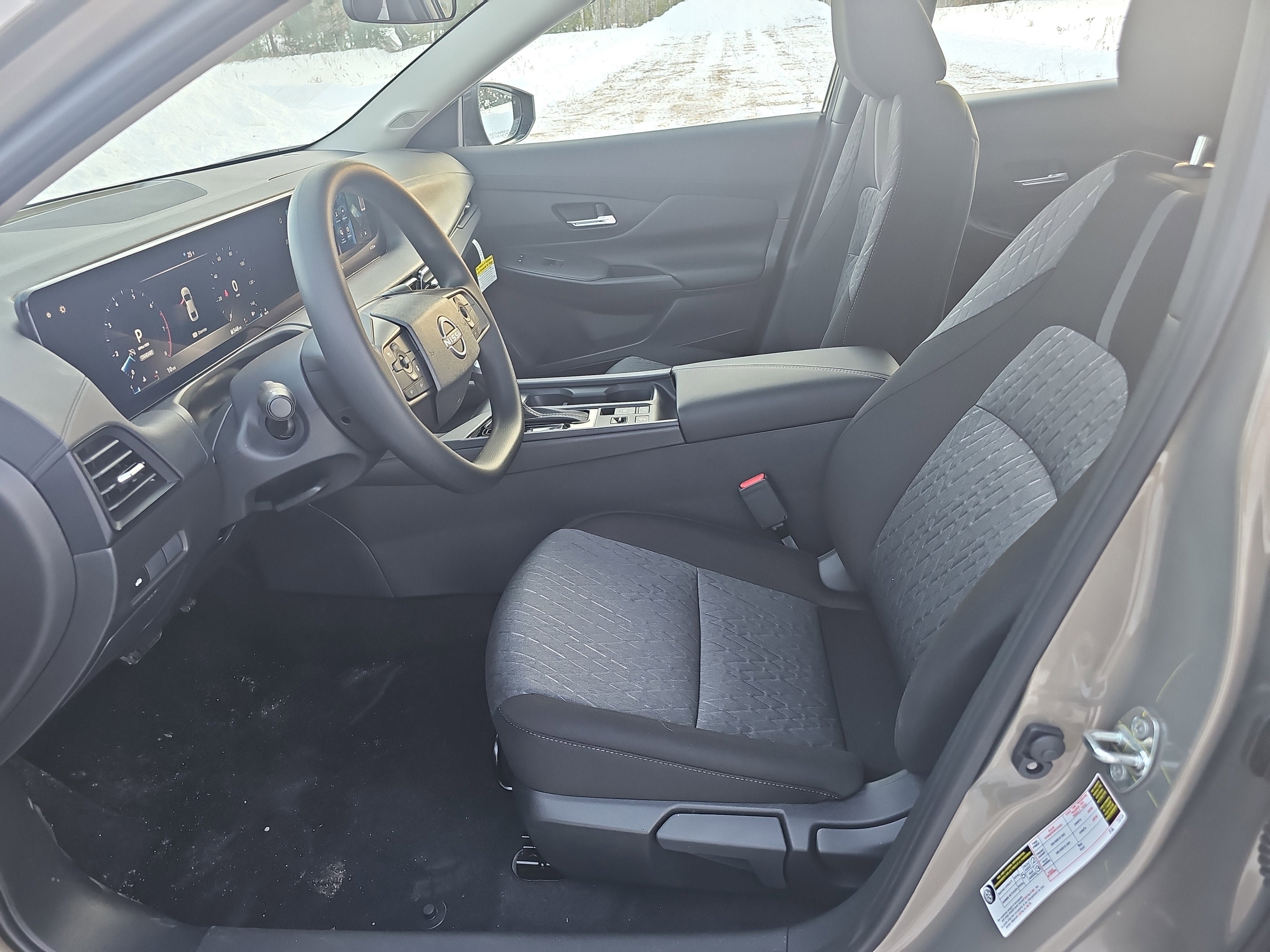 New 2026 Nissan Sentra SV w/ Floor Mat Package FWD image 4