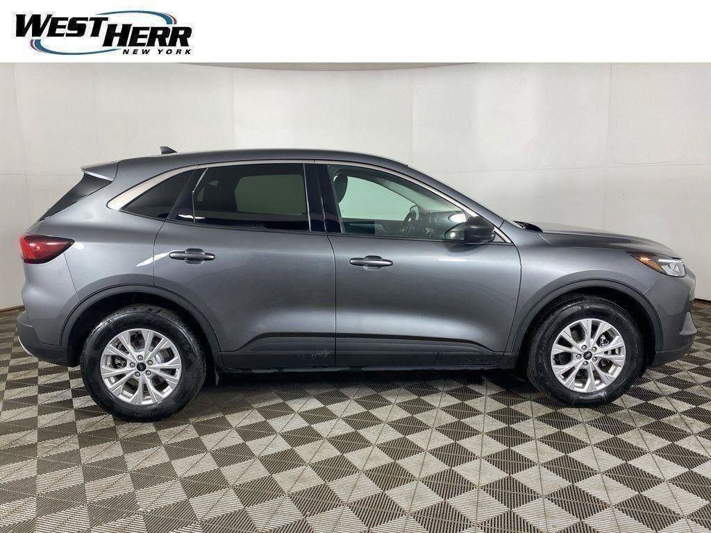 Used 2023 Ford Escape Active AWD/4WD image 54