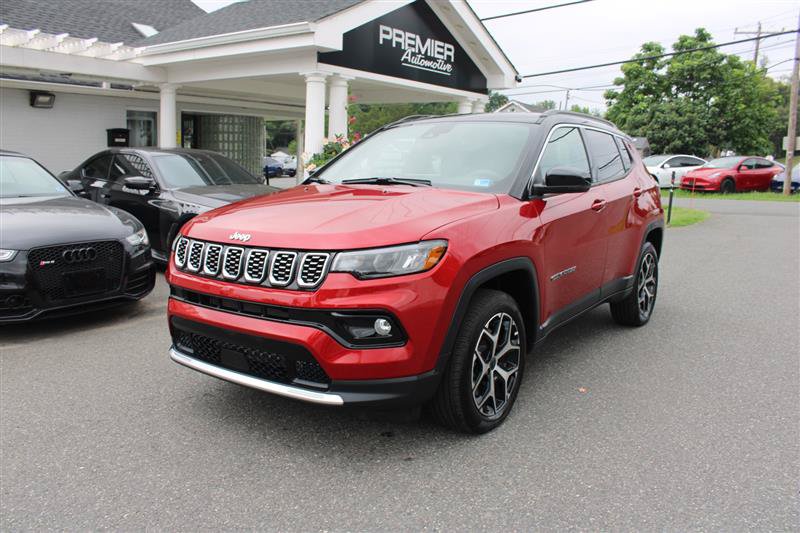 Used 2025 Jeep Compass Limited AWD/4WD image 4